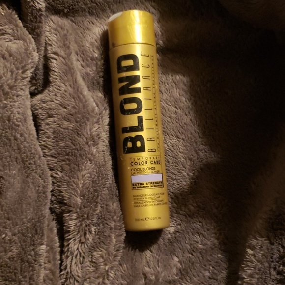 Blond Brilliance Makeup Blonde Brilliance Cool Blonds Lathering